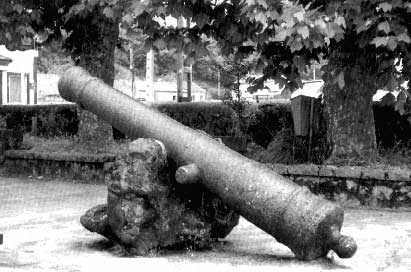 Cañón procedente de la fábrica local de La Cavada.