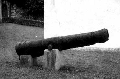 Cañón fundido en la fábrica local de La Cavada