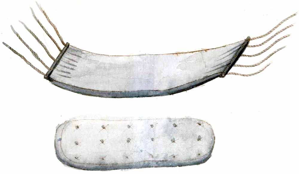 Coy de lienzo en forma de hamaca para los soldados y marineros que se cuelga como el catre. Con sus cordeles o amarras para suspenderlo entre dos baos. Abajo: Trasportín par el coy. Donde se guardaba enrollado el coy y se estibaba en cubierta junto con la del resto de la tripulación en las batayolas.