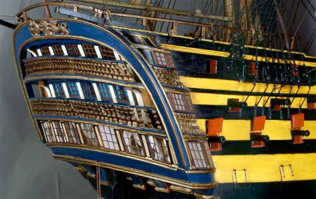 Espejo de popa del modelo del navío Santa Ana. Imagen del Museo Naval de Madrid.