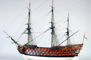 Vista de través del modelo del Santísima Trinidad. Fotografía del Museo Naval de Madrid.