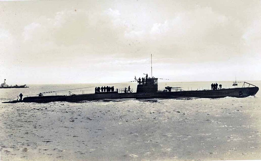 Submarino alemán U34 navegando